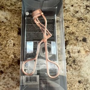Tweezerman Classic Lash Curler Model No. 035-RGR, Rose Gold,  NEW IN BOX